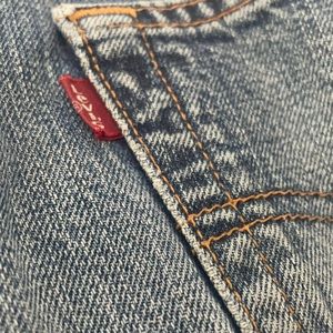 LEVIS - Mid Wash Denim Short